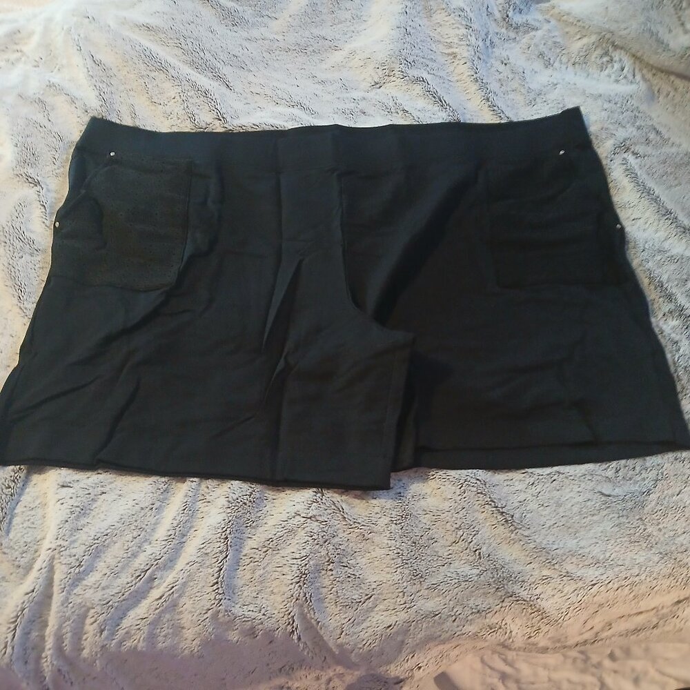 Sport Savvy Women's  Eyelet Pocket Knit Pull On Shorts Black Sz 5X